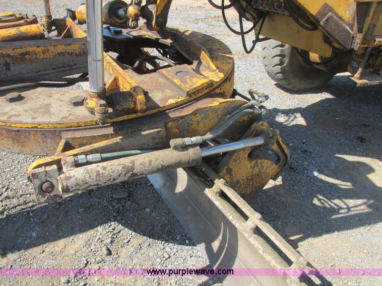 image for item J2464 1979 Galion T500M rigid motor grader