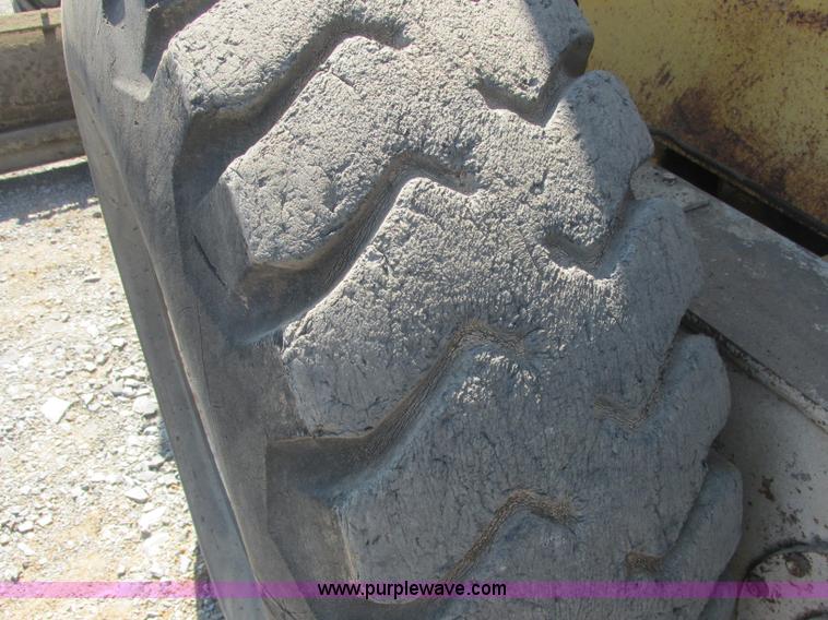 image for item J2464 1979 Galion T500M rigid motor grader