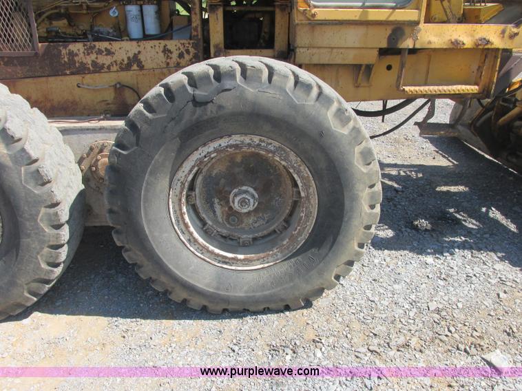 image for item J2464 1979 Galion T500M rigid motor grader