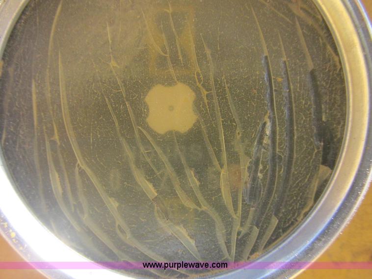 image for item J2465 Caterpillar 977L track loader