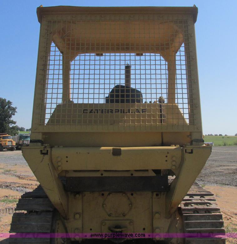 image for item J2465 Caterpillar 977L track loader