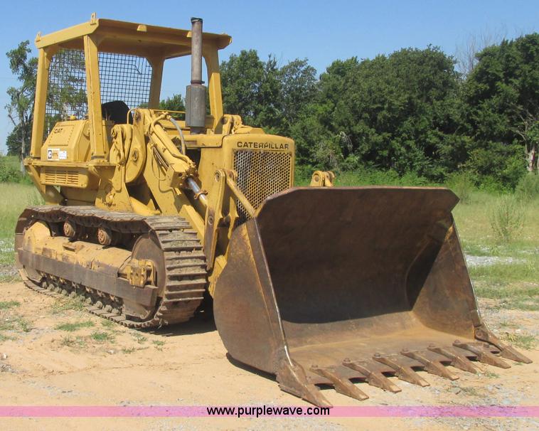 image for item J2465 Caterpillar 977L track loader
