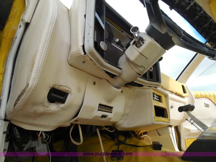 image for item I3361 1984 Chevrolet Monte Carlo