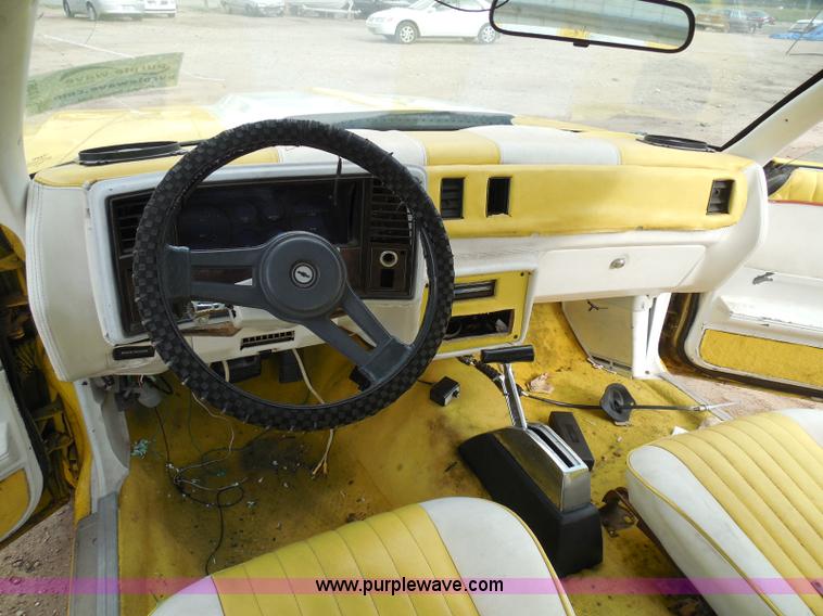 image for item I3361 1984 Chevrolet Monte Carlo