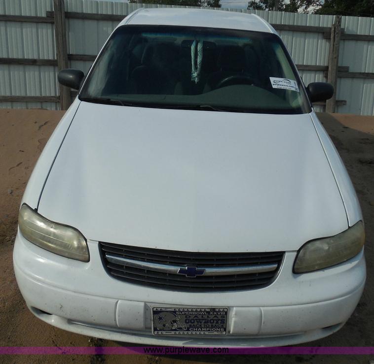 image for item I3362 2000 Chevrolet Malibu