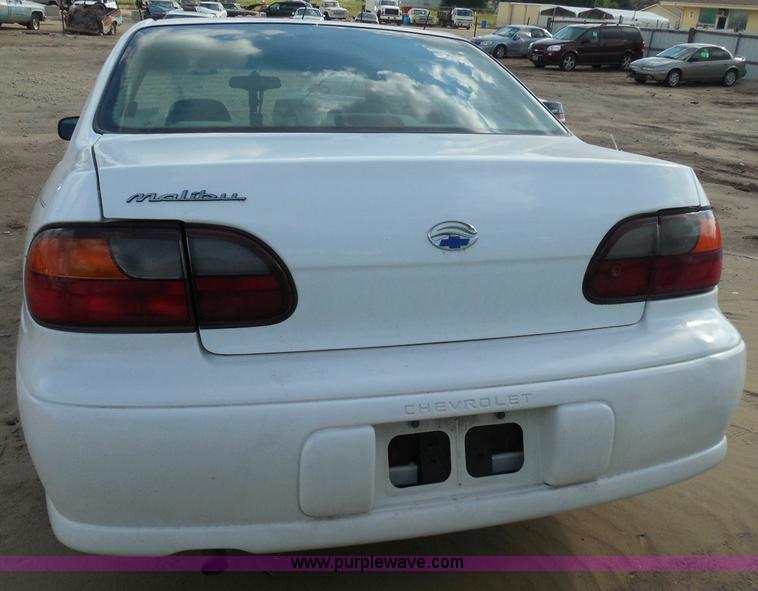 image for item I3362 2000 Chevrolet Malibu