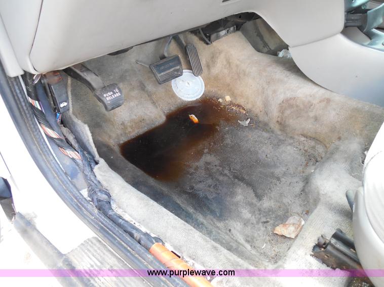 image for item I3362 2000 Chevrolet Malibu