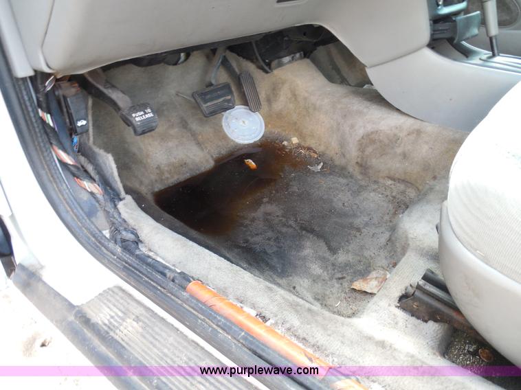 image for item I3362 2000 Chevrolet Malibu