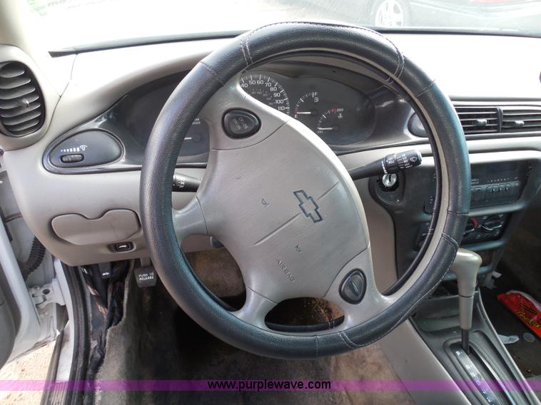 image for item I3362 2000 Chevrolet Malibu