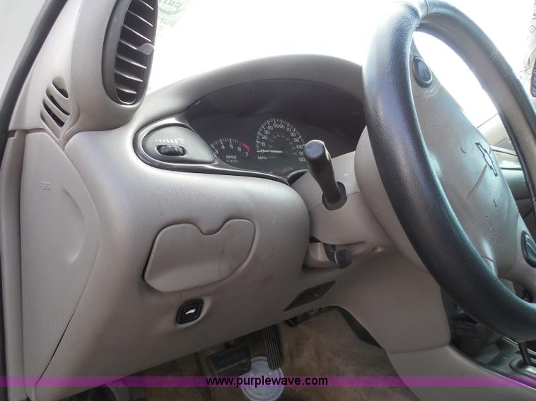 image for item I3362 2000 Chevrolet Malibu