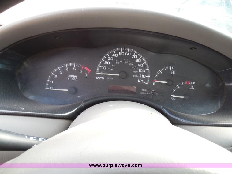 image for item I3362 2000 Chevrolet Malibu