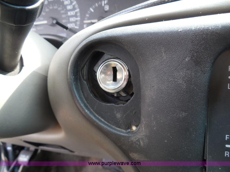 image for item I3362 2000 Chevrolet Malibu