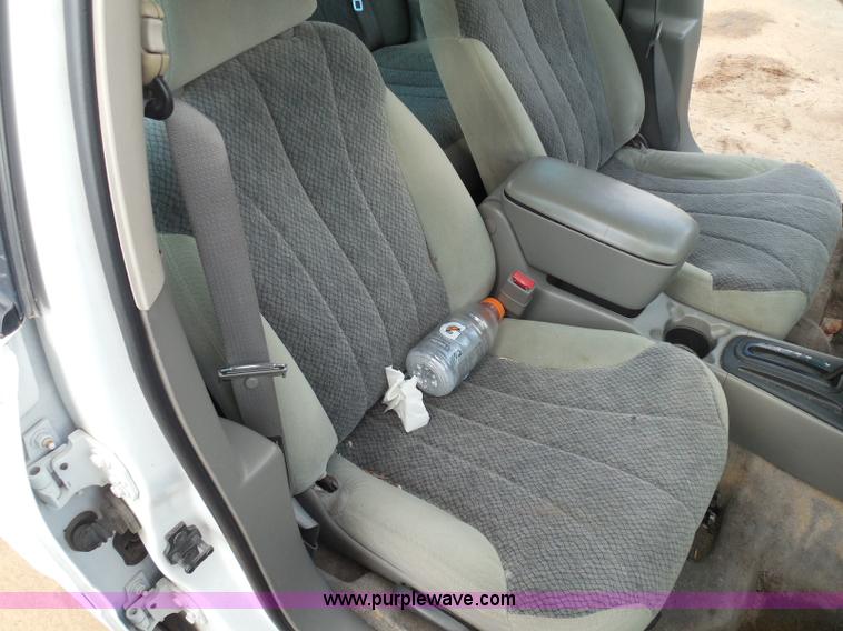 image for item I3362 2000 Chevrolet Malibu