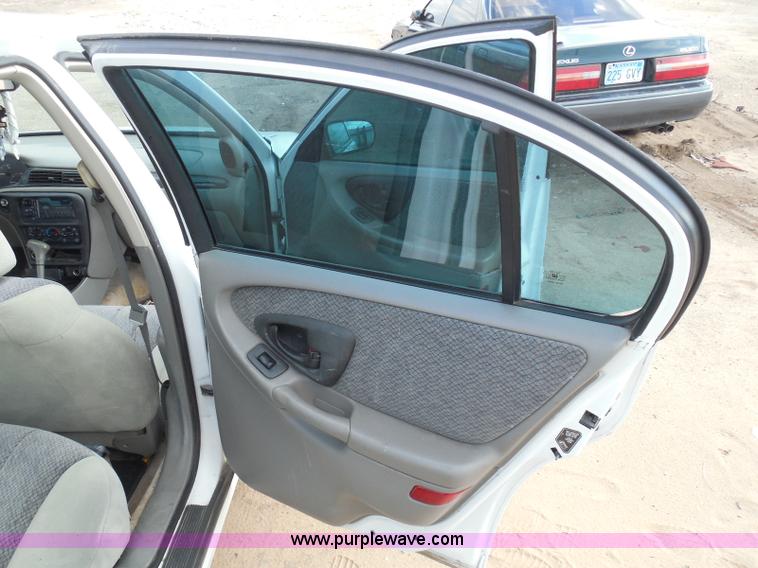 image for item I3362 2000 Chevrolet Malibu