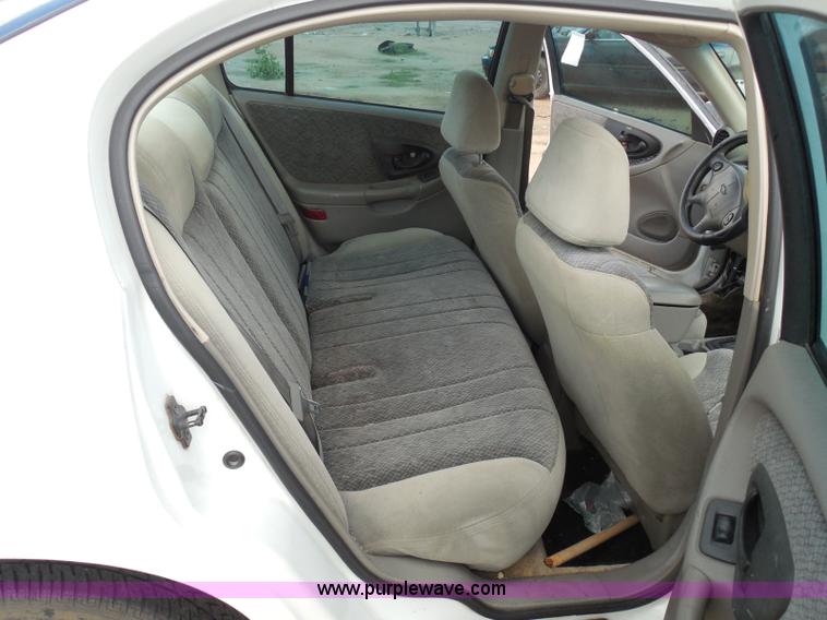 image for item I3362 2000 Chevrolet Malibu