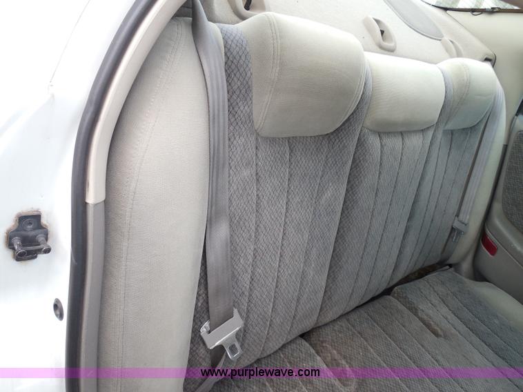 image for item I3362 2000 Chevrolet Malibu