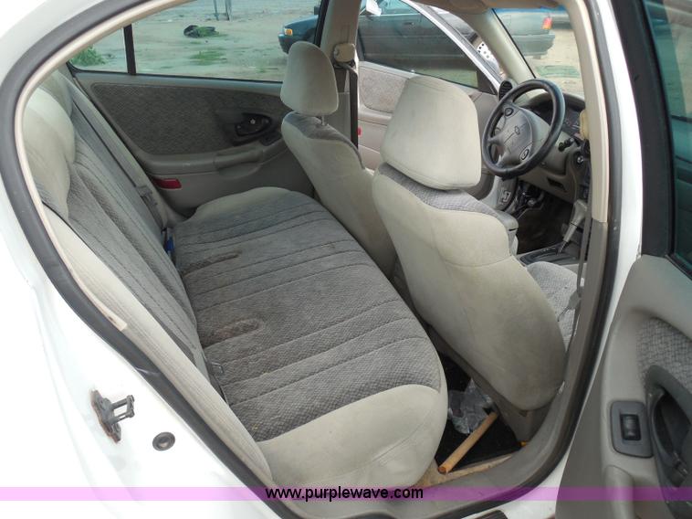 image for item I3362 2000 Chevrolet Malibu