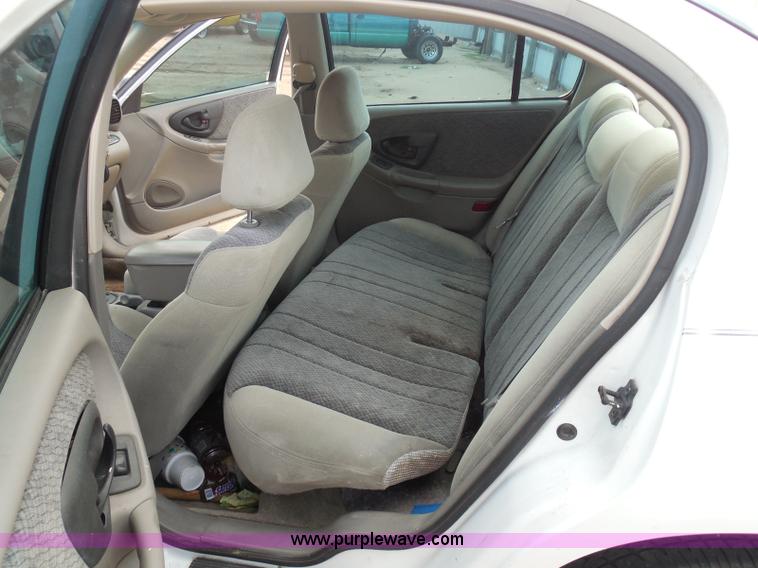 image for item I3362 2000 Chevrolet Malibu