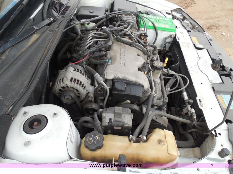 image for item I3362 2000 Chevrolet Malibu