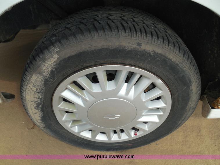 image for item I3362 2000 Chevrolet Malibu