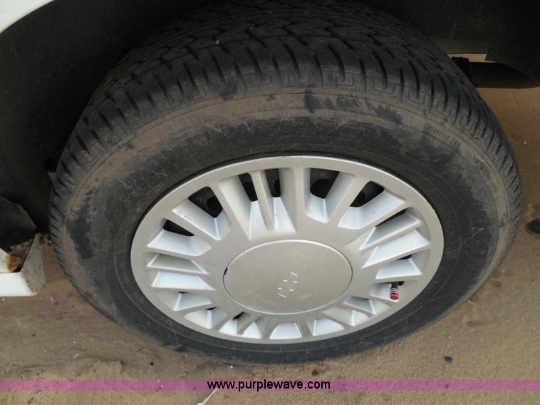 image for item I3362 2000 Chevrolet Malibu