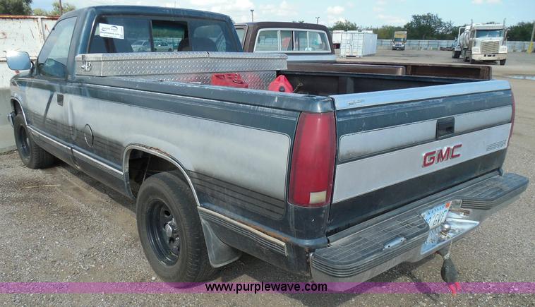 image for item I3363 1988 GMC Sierra 1500 pickup truck