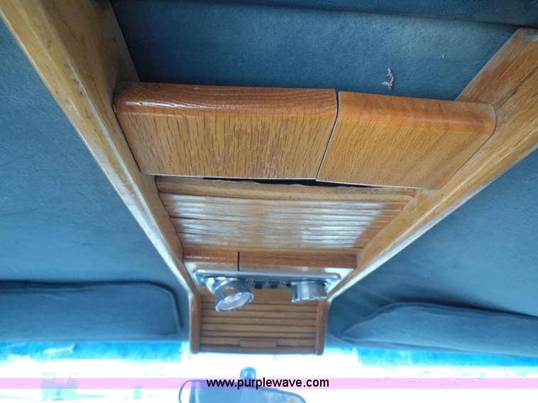 image for item I3363 1988 GMC Sierra 1500 pickup truck