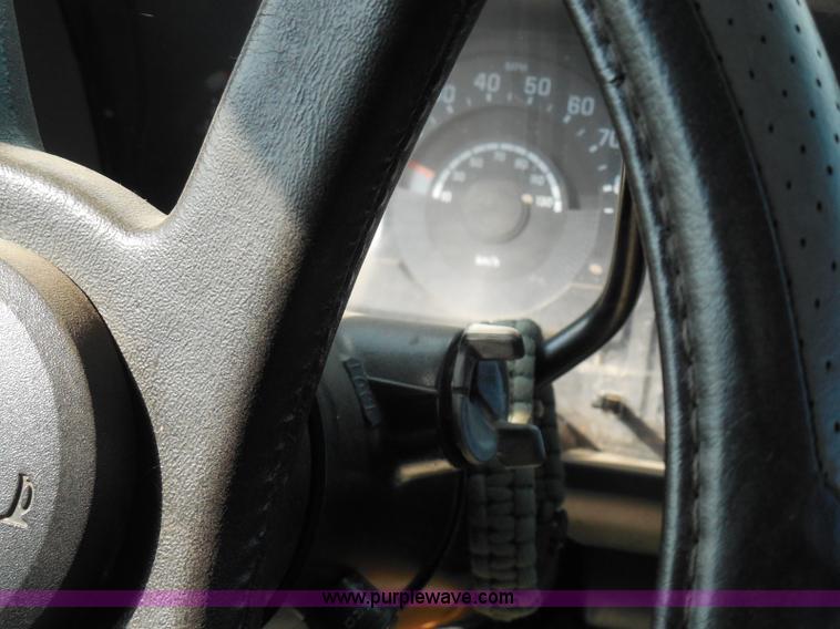 image for item I3363 1988 GMC Sierra 1500 pickup truck