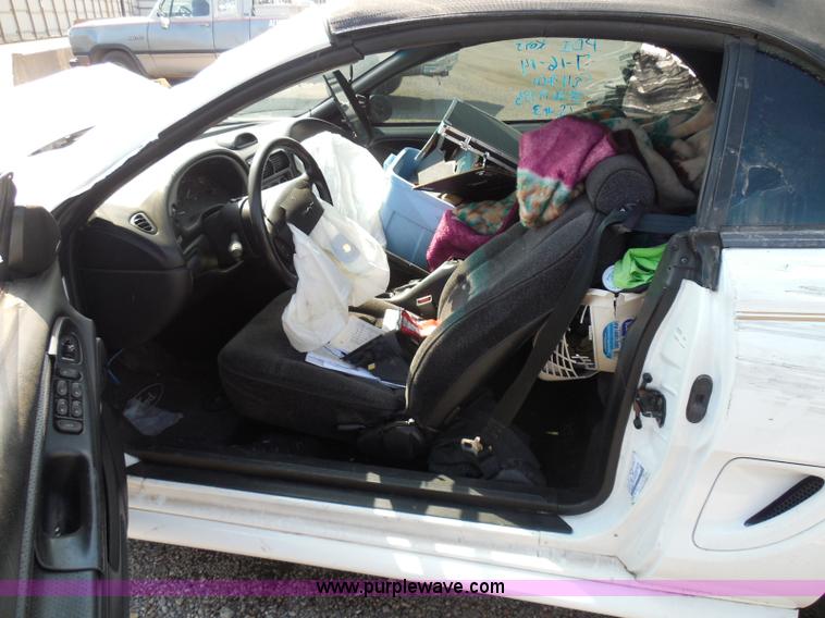 image for item I3364 1995 Ford Mustang convertible