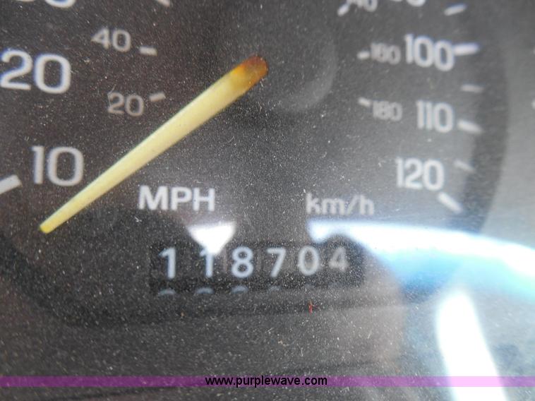 image for item I3364 1995 Ford Mustang convertible