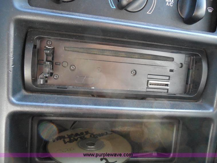 image for item I3364 1995 Ford Mustang convertible