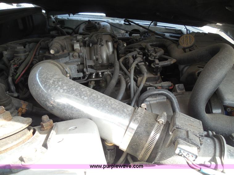 image for item I3364 1995 Ford Mustang convertible