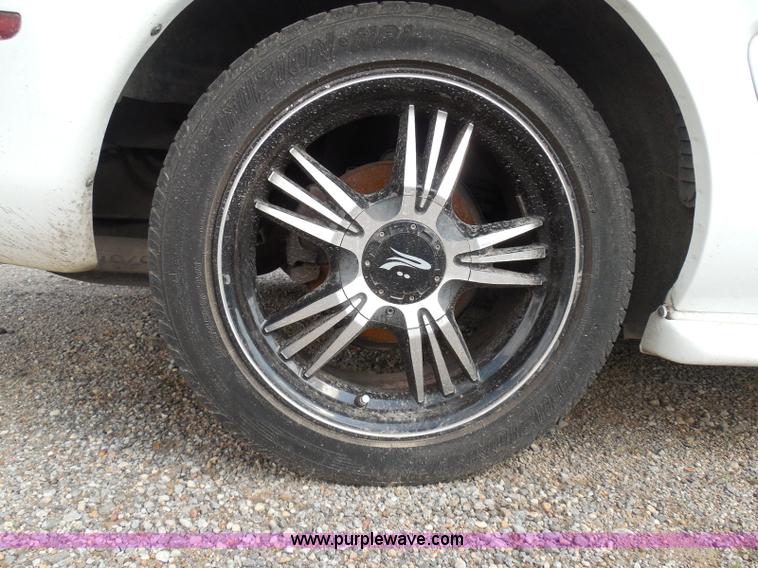 image for item I3364 1995 Ford Mustang convertible