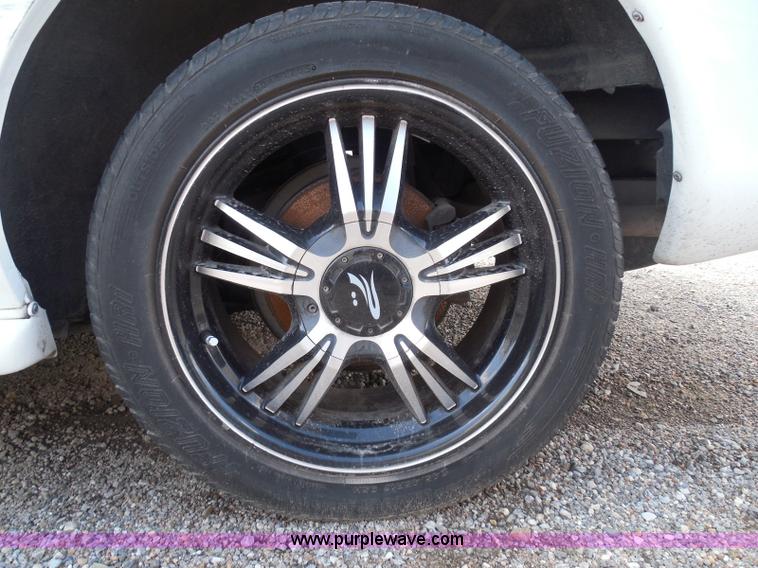 image for item I3364 1995 Ford Mustang convertible