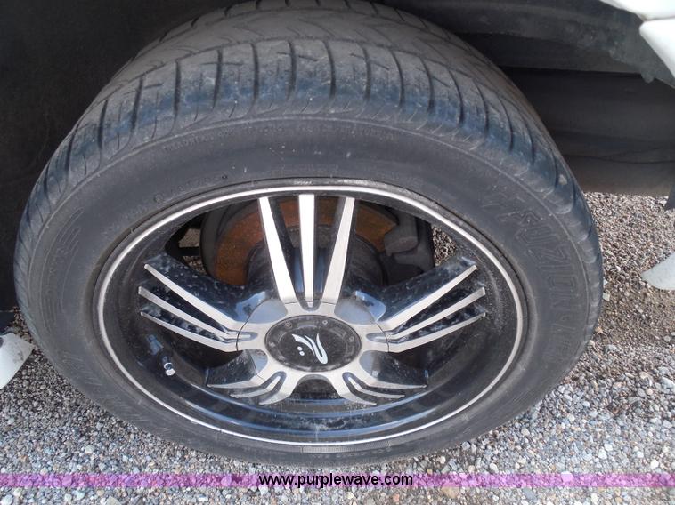 image for item I3364 1995 Ford Mustang convertible