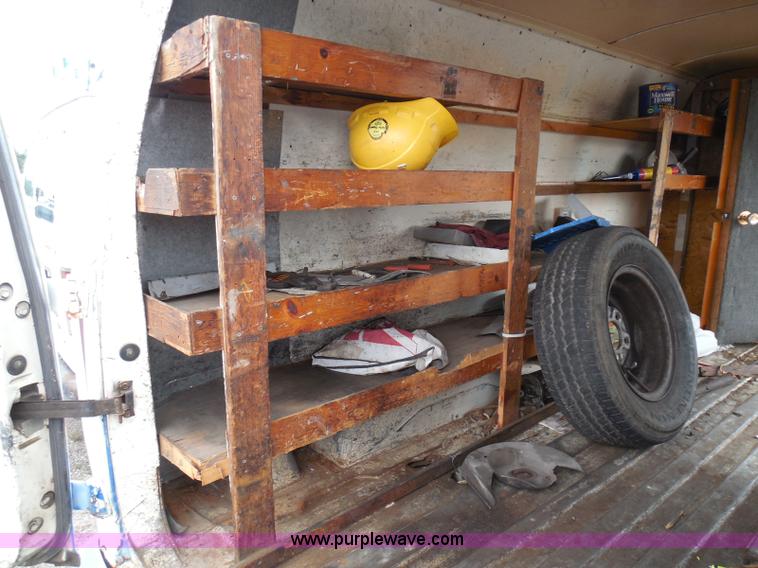 image for item I3365 1989 Ford Econoline E150 cargo van