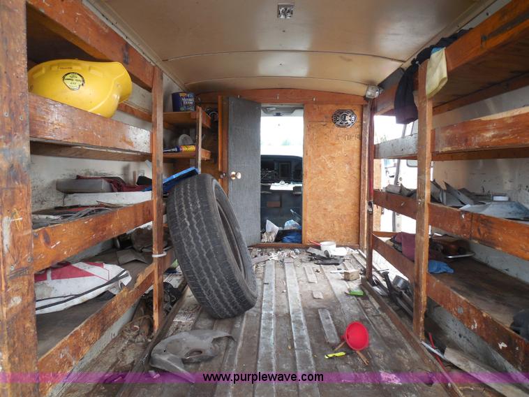 image for item I3365 1989 Ford Econoline E150 cargo van