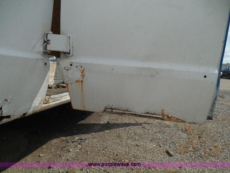 image for item I3365 1989 Ford Econoline E150 cargo van