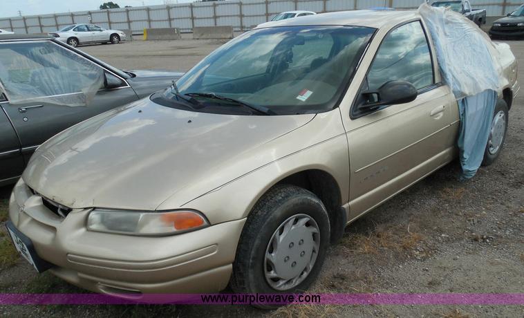 image for item I3366 2000 Dodge Stratus SE