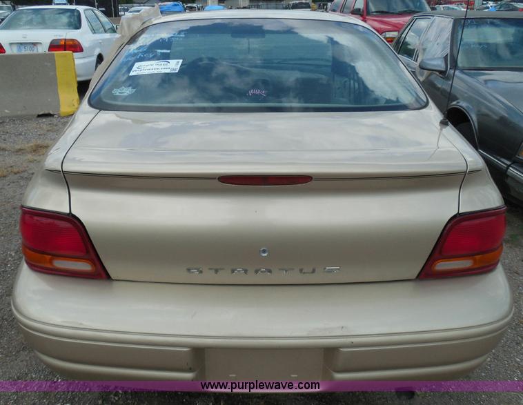 image for item I3366 2000 Dodge Stratus SE
