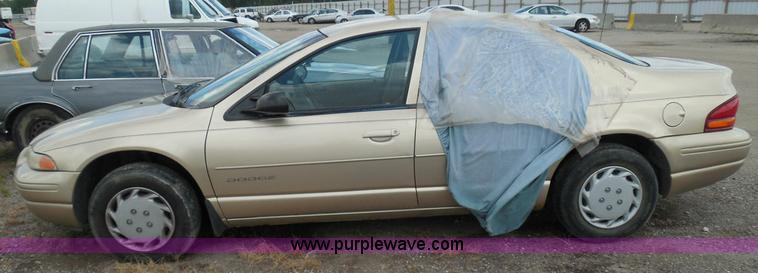 image for item I3366 2000 Dodge Stratus SE