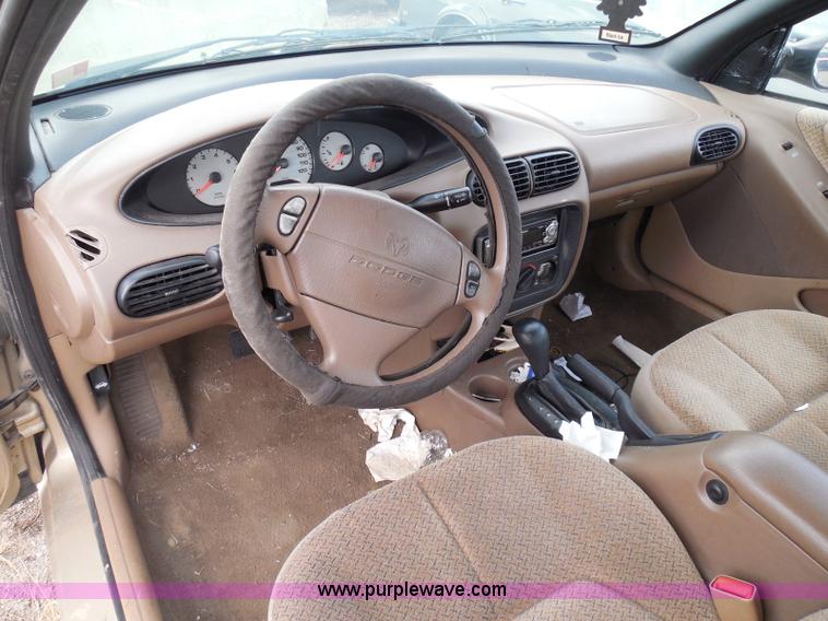 image for item I3366 2000 Dodge Stratus SE