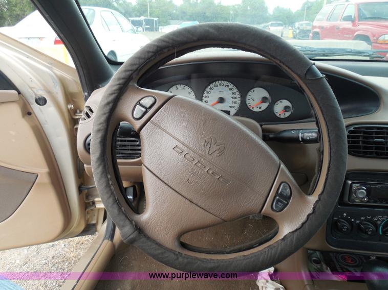 image for item I3366 2000 Dodge Stratus SE