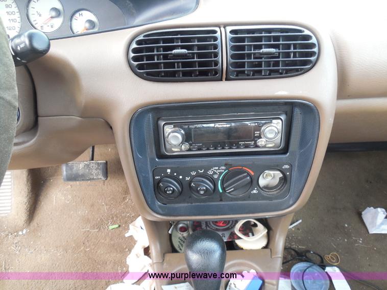 image for item I3366 2000 Dodge Stratus SE