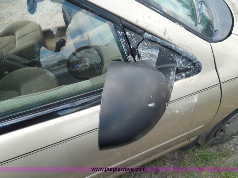 image for item I3366 2000 Dodge Stratus SE