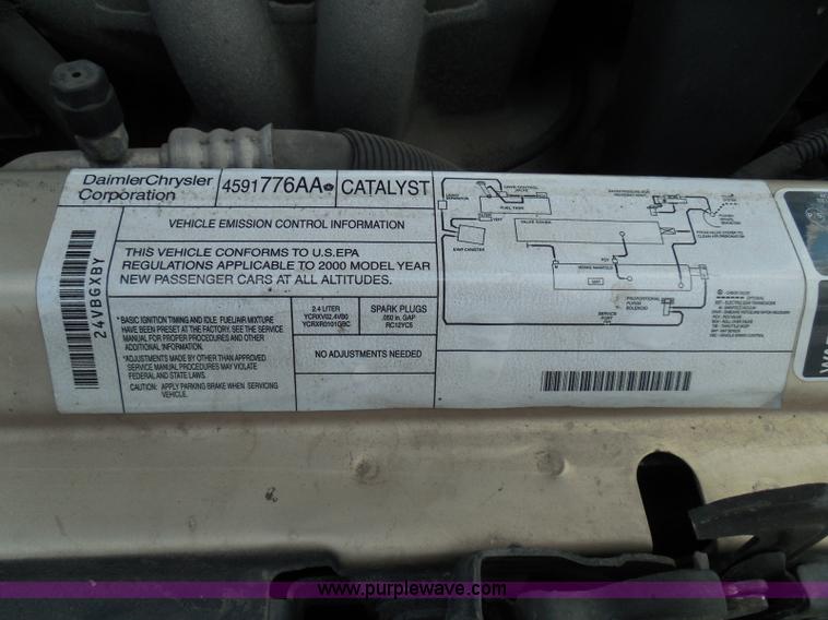 image for item I3366 2000 Dodge Stratus SE