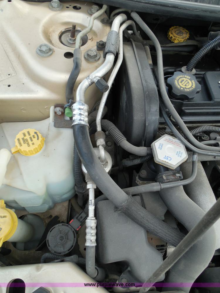 image for item I3366 2000 Dodge Stratus SE