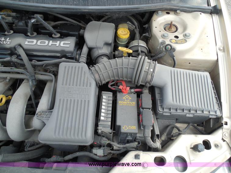 image for item I3366 2000 Dodge Stratus SE