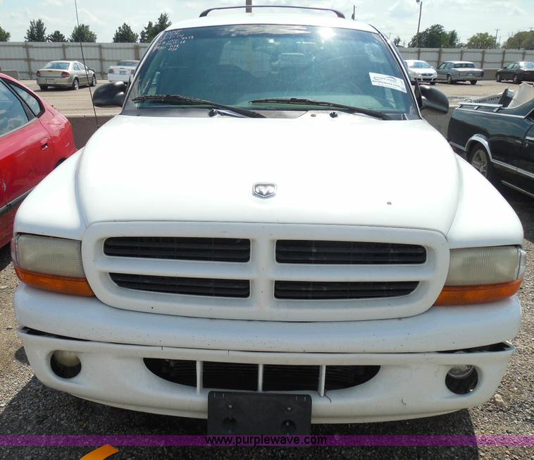 image for item I3367 2000 Dodge Durango SLT SUV