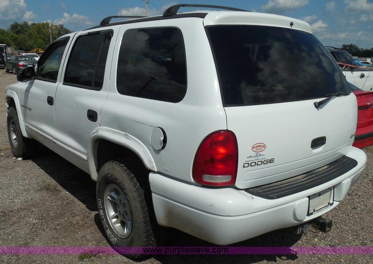 image for item I3367 2000 Dodge Durango SLT SUV